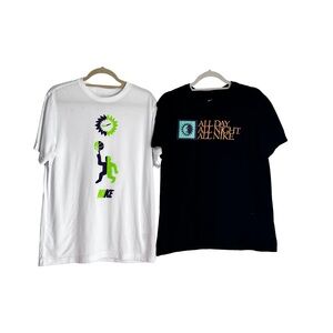 Mens Nike 2 Tee Bundle - White and Black Graphic T-Shirts